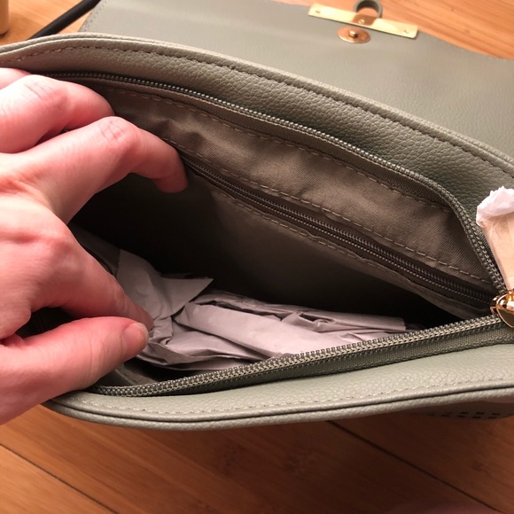 Francesca’s Harlow Olive Perforated Crossbody bag - Picture 9 of 12